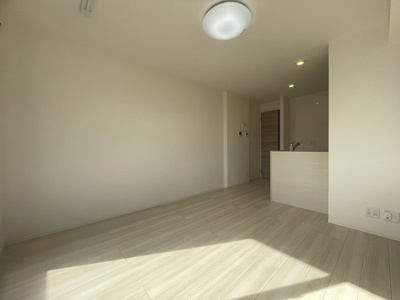 【居間・リビング】 | トゥールモンド城殿