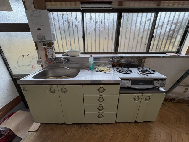 趣ある和空間♪栃木市吹上町の広々とした中古平屋邸のキッチン|キッチンでお料理をお楽しみください