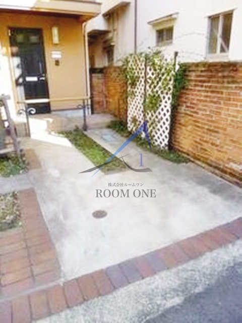 渋谷東４丁目アパートのエントランス|エントランスです。