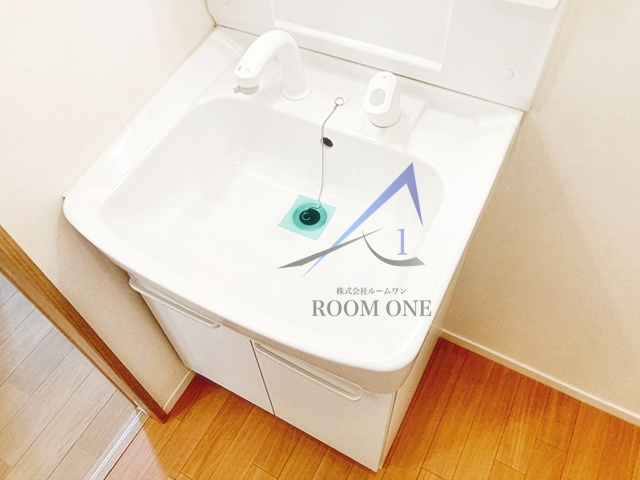 ウィステリア・Kの洗面所|洗面台です。