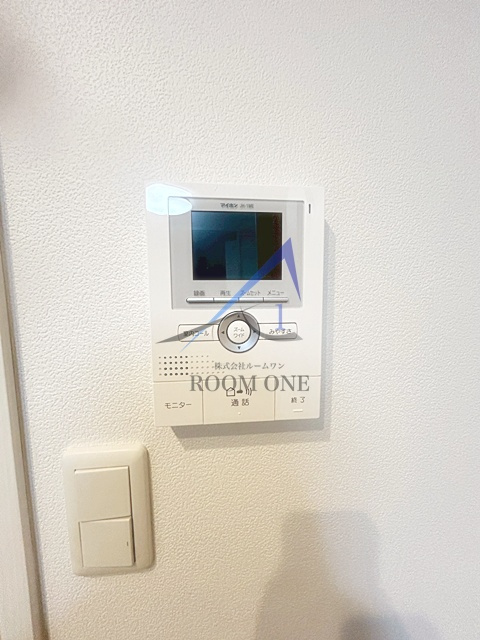 ヴァンガード北新宿のセキュリティ|モニター付きインターホンです。