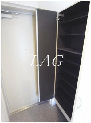 【玄関】 | Prussian | 玄関です。