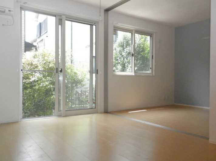 グランディールの居間・リビング