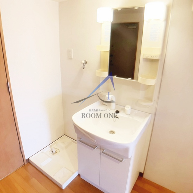 カーサ・ベルデスⅡの洗面所|独立洗面台です。