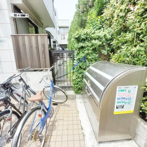 メゾンサクラのその他共用部分|敷地内ごみ置き場です。
