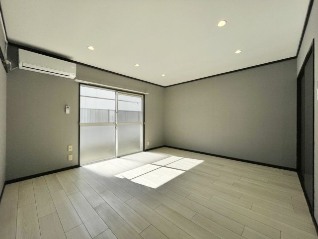 コーポ青葉の洋室