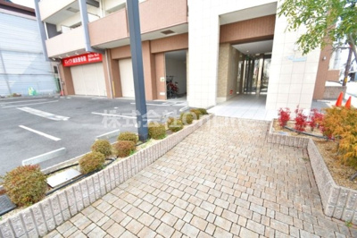 【エントランス】 | サ・ファミーユ