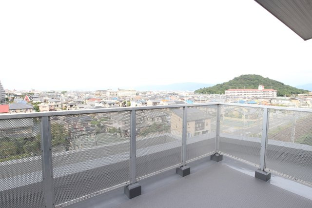 アルカディア八木のバルコニー|ルーフバルコニー