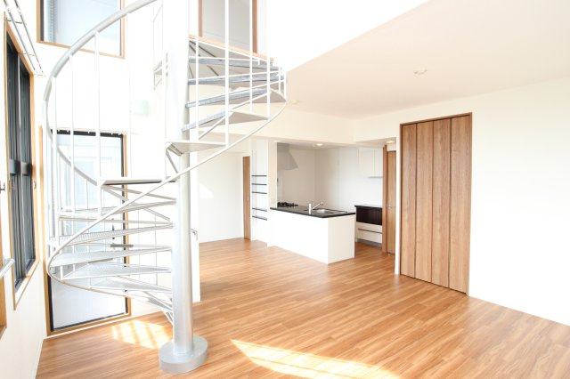 アルカディア八木の居間・リビング