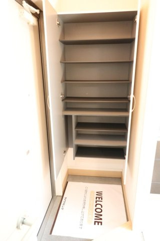 ベルファースト清水が丘2の玄関