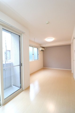 ベルファースト清水が丘2の居間・リビング