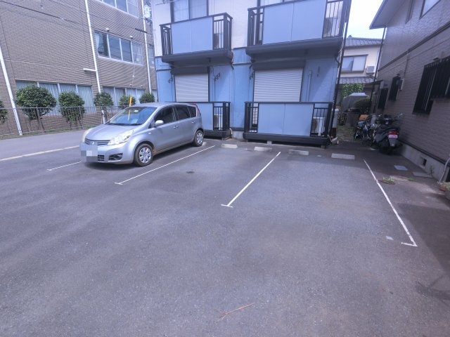 【駐車場】