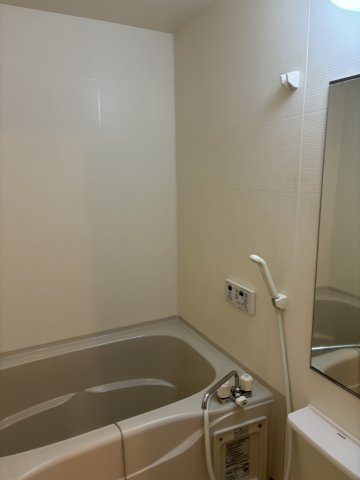 スローモーションの浴室