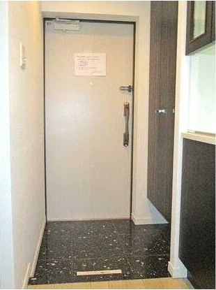 レジデンシャルステートタワー南千住の玄関