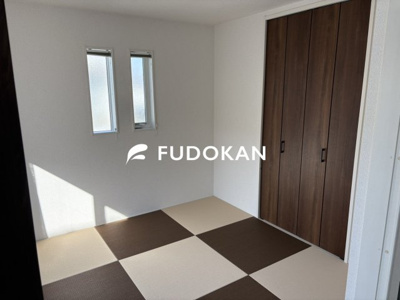 【和室】 | 天童市柏木町２丁目【中古住宅】 | 客間としてもお子様のプレイルームとしてもご活用頂けます。