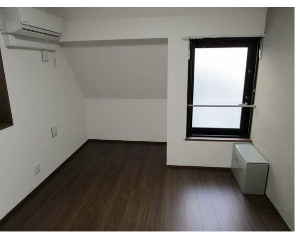 カロンの寝室