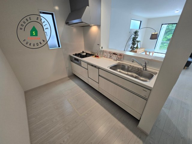 福岡市東区和白東4丁目第3-1棟（1号棟）の内観：施工例|キッチン。グリル・食器洗い乾燥機・浄水器も完備。