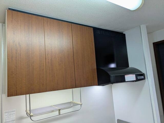 キッチン吊戸棚
