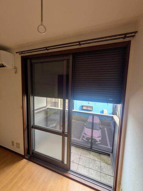 安心のシャッター雨戸付き