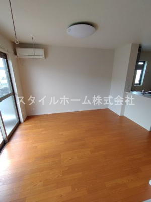 【居間・リビング】 | フィーコート新栄 | 別部屋写真です。