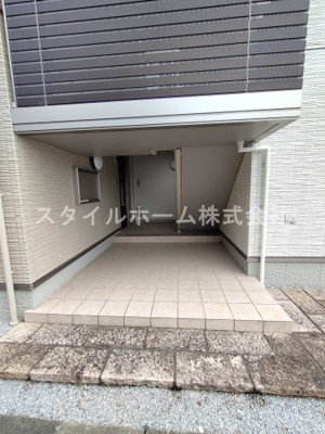 【エントランス】 | フィーコート新栄 | 別部屋写真です。