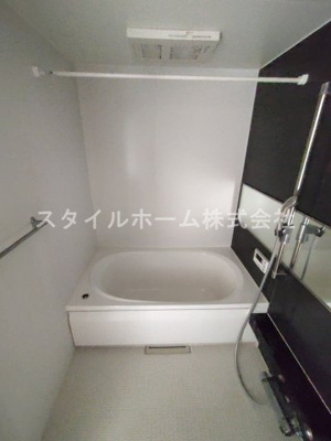 【浴室】 | フィーコート新栄 | 別部屋写真です。