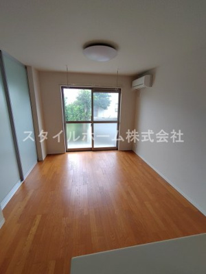 【居間・リビング】 | フィーコート新栄 | 別部屋写真です