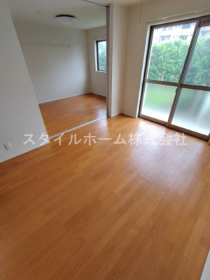 【居間・リビング】 | フィーコート新栄 | 別部屋写真です