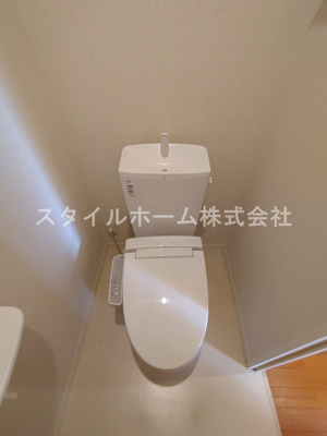 【トイレ】 | フィーコート新栄 | 別部屋写真です。