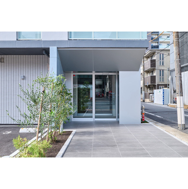 グランカーサ菊川のエントランス|清掃の行き届いた共有部となっております。