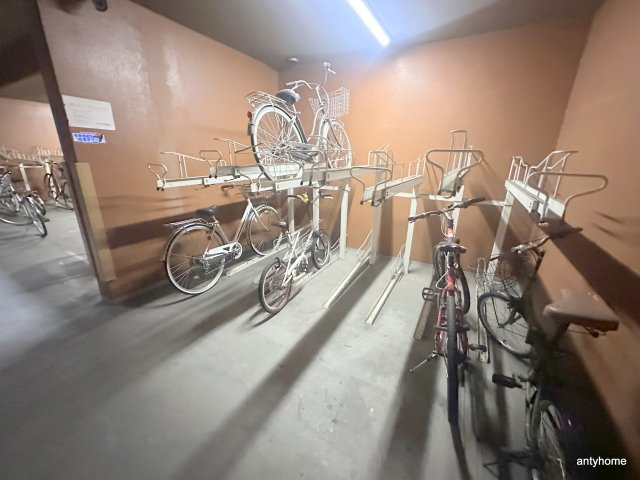 リアンジェ難波　仲介手数料無料の駐車場
