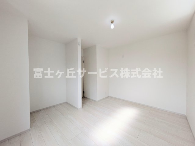 【洋室】 | 浜松市浜名区内野台1丁目 新築一戸建て | 洋室です