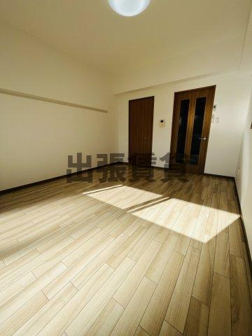 仲介手数料0円！Proudearの居間・リビング