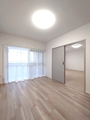 ベルヴィーユ百合ヶ丘の洋室