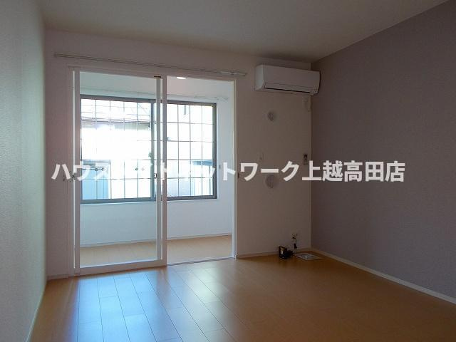 ルミナス　Ｋ＆Ｅの居間・リビング|ＬＤＫ