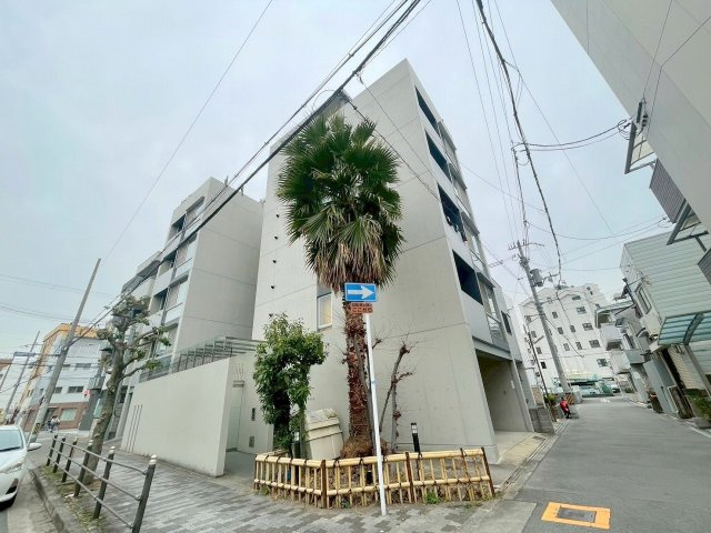 プルメリア西三国1番館の外観