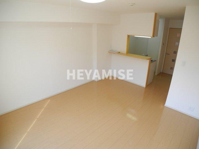 グラシアスの居間・リビング|※室内画像は別号室のもの