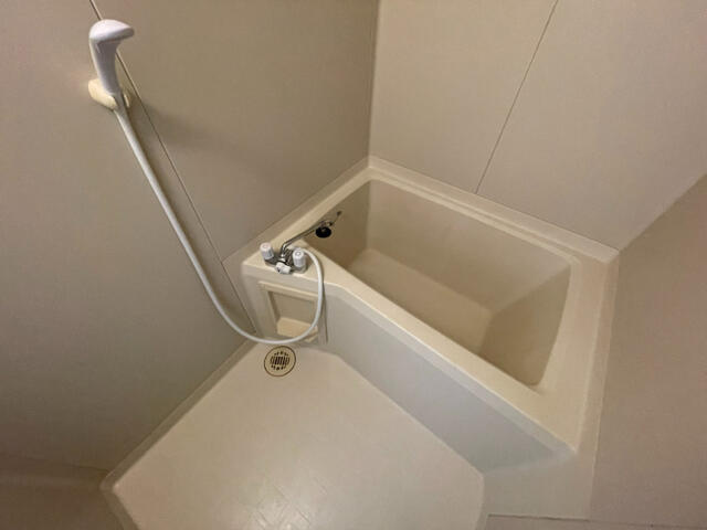 ビレッジくぬぎやまＣ棟の浴室