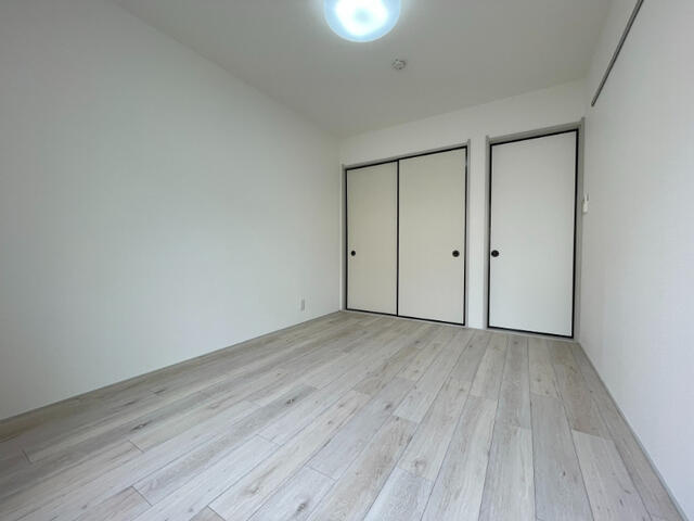 ビレッジくぬぎやまＣ棟の洋室