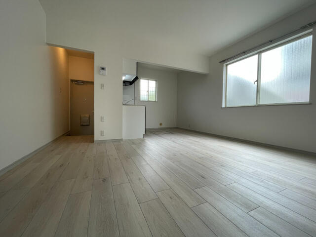 ビレッジくぬぎやまＣ棟の居間・リビング