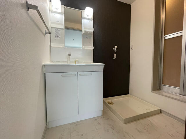 ビレッジくぬぎやまＣ棟の洗面所