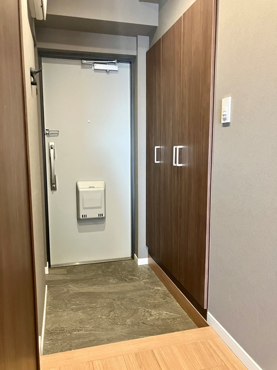 カンフォート流山の玄関