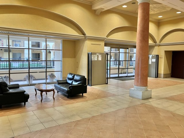 レイディアントシティ戸塚のロビー