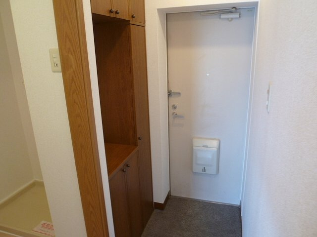 エスポワールＡの玄関|きれいな玄関です
