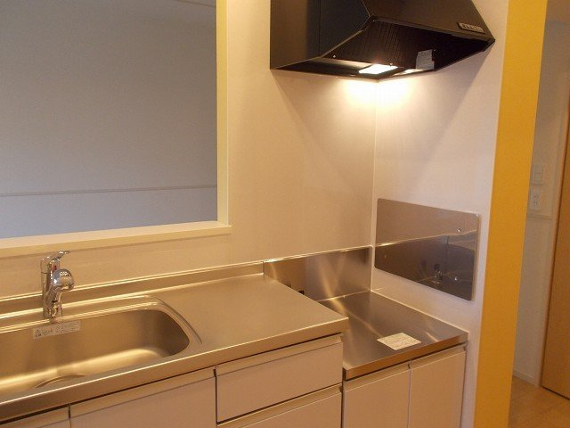 雅のキッチン|コンパクトなキッチンで掃除もラクラク