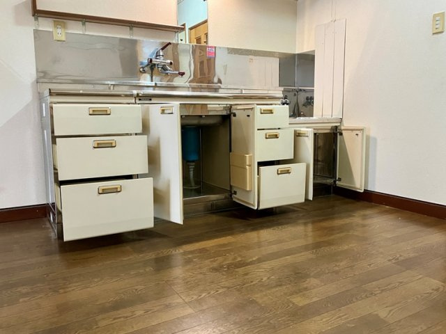 時崎ビルの収納