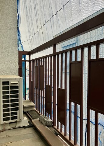 時崎ビルのバルコニー