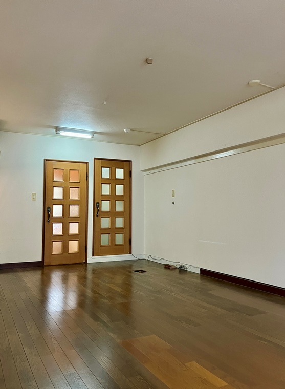 時崎ビルの内装