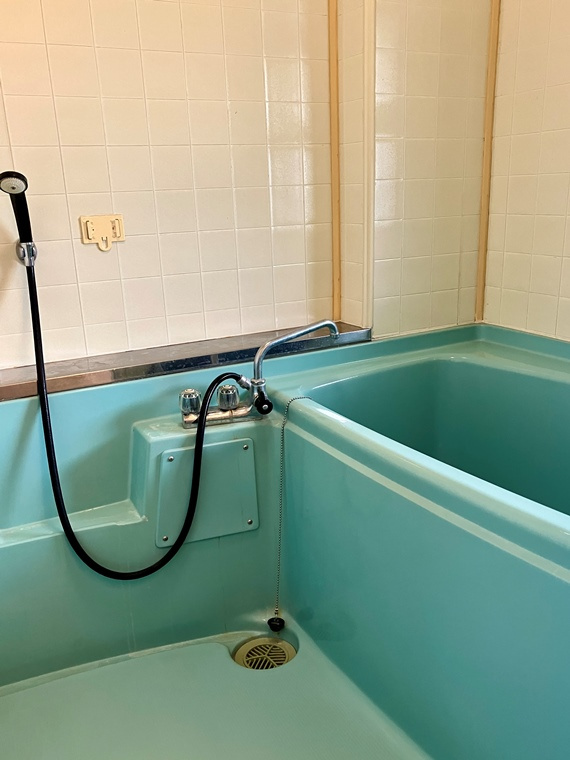 時崎ビルの浴室