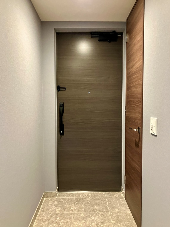 プラウドタワー小岩フロントの玄関